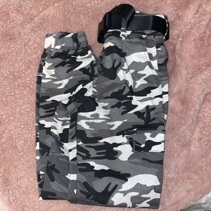 Womens - Cargo Joggers - Camo - Black / White